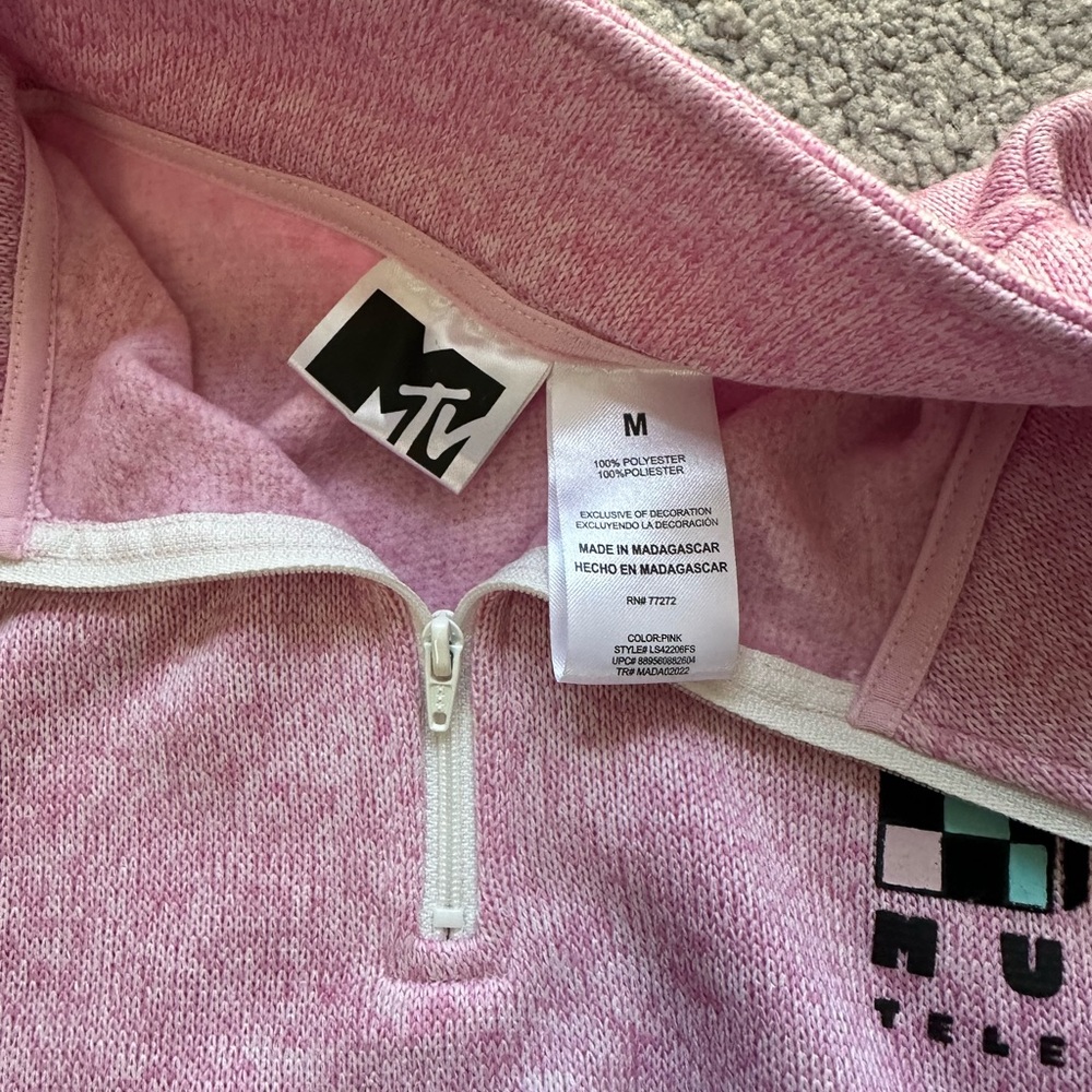 Brand new womens mtv sweater - Picture 2 of 4